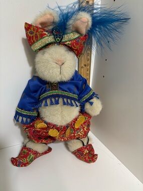 Vintage Hoppy Vanderbear The Fortune Tellers “Genie” Bunny in Blue Red Costume
